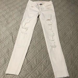 American Eagle Distressed Jeans 00, Off White/ Ivory